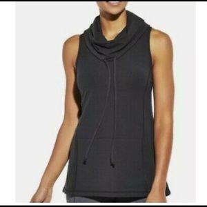 Calia by Carrie Underwood black sleeveless hoodie